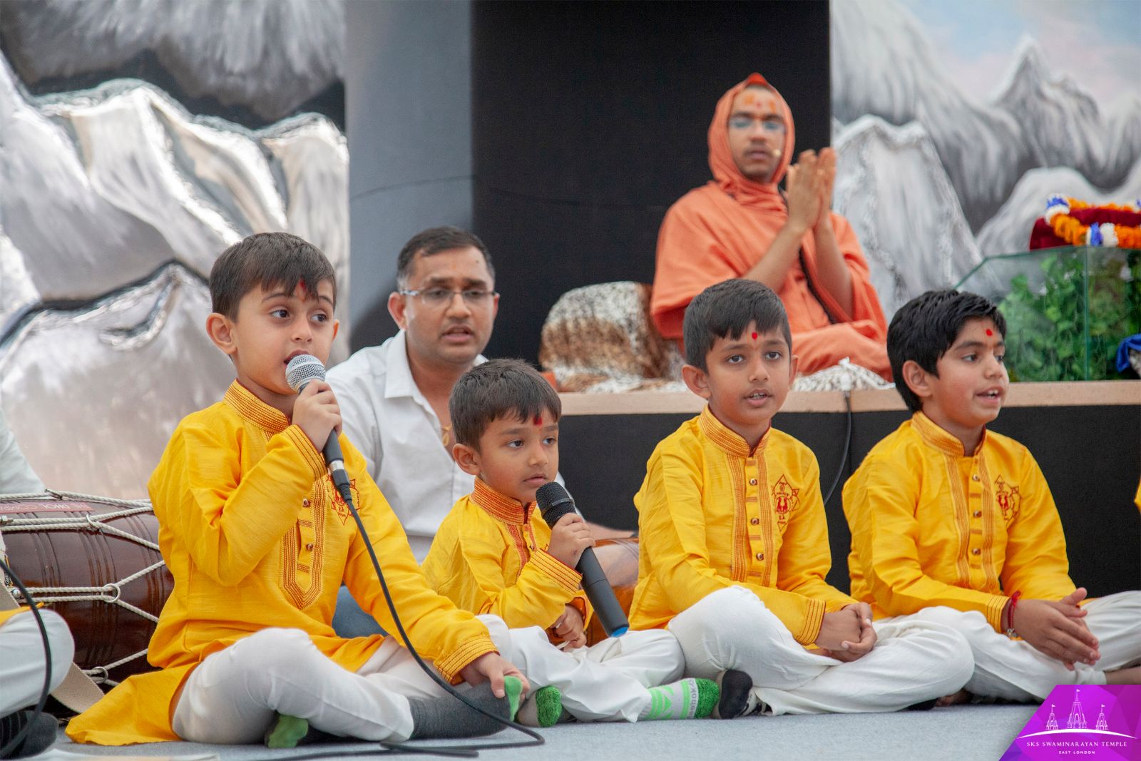 ©1987-2017 SKS Swaminarayan Temple East London